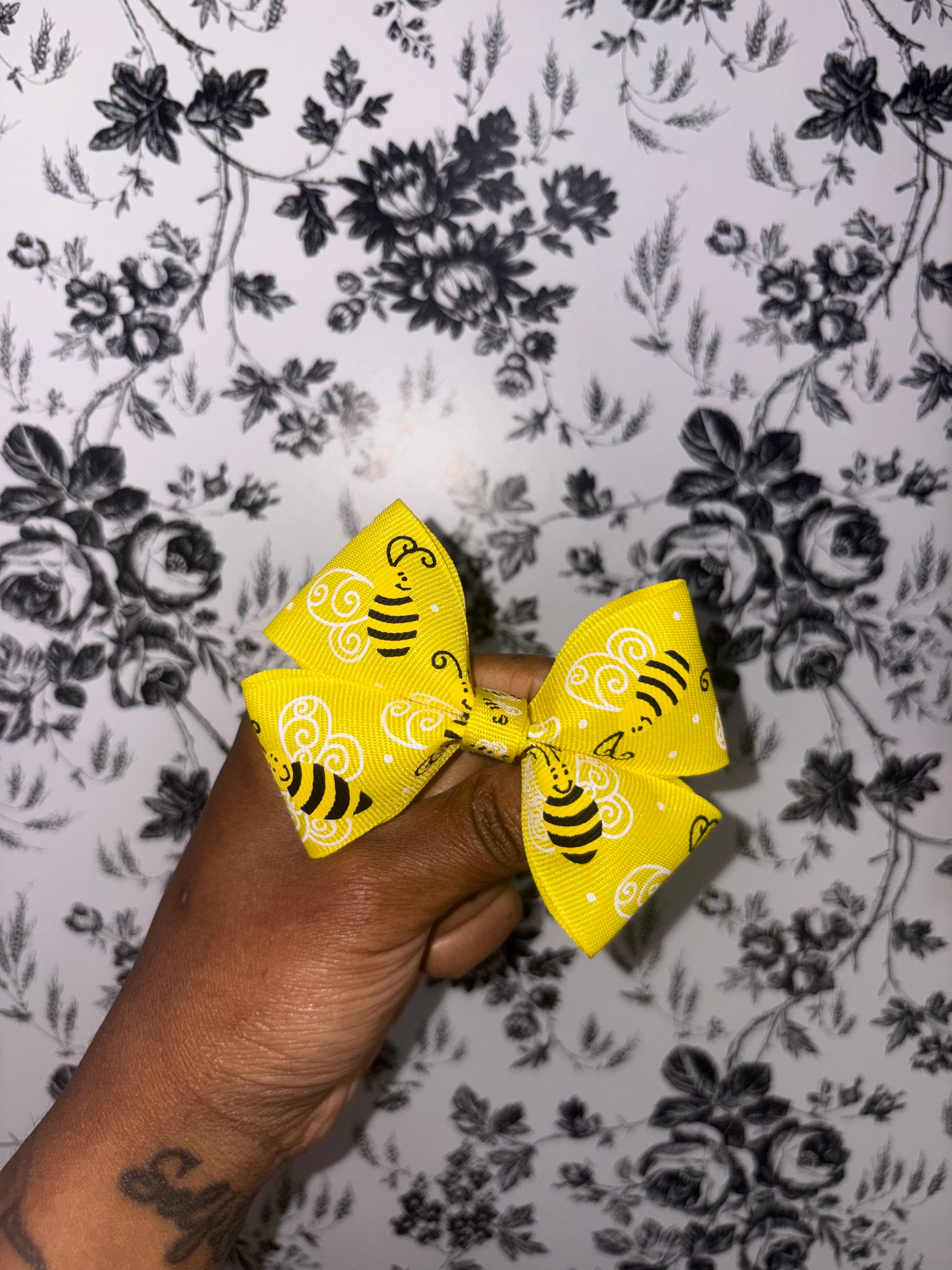 Bumble Bee Bow